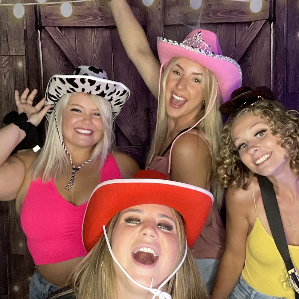 521AB10F-942A-4634-A02B-63EBBBBF3C00 521AB10F-942A-4634-A02B-63EBBBBF3C00